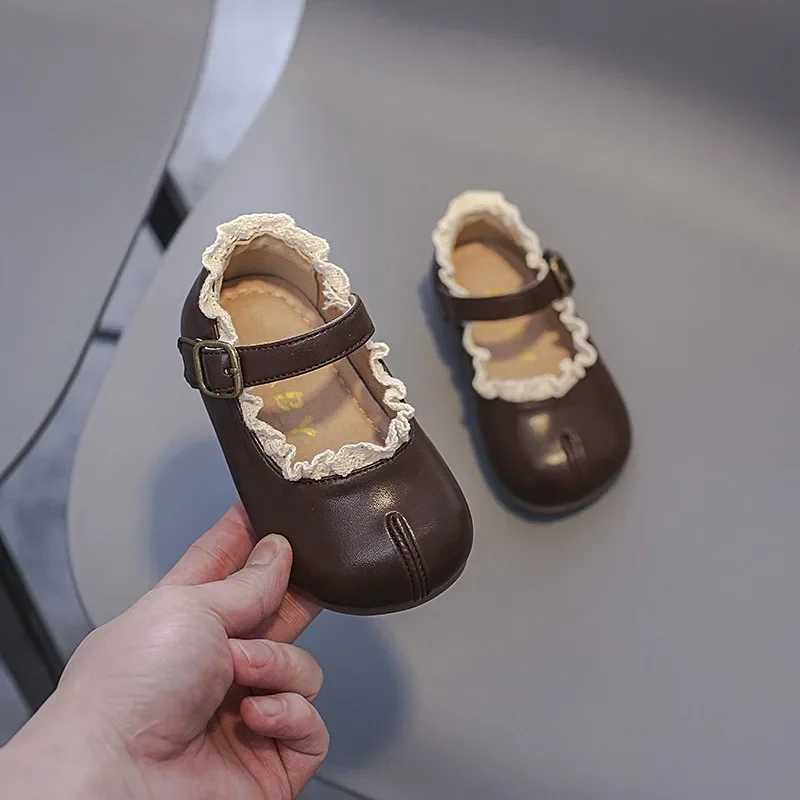Spring Autumn Baby Girls Leather Shoes Children Lace Party Princess Shoes Nonslip Soft Sole Toddler Kids Lightweight ShoesT251101