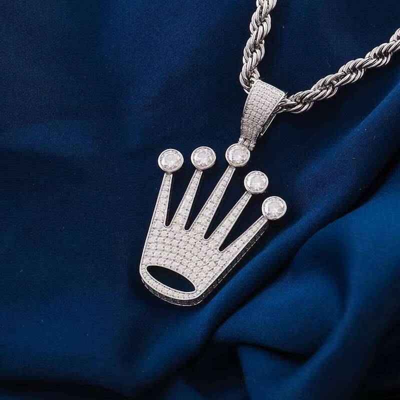 Wholesale Hip Hop Fine Jewelry 925 Sterling Silver Iced Out Moissanite Crown Shaped Design Charm Pendant Necklace for Men Women