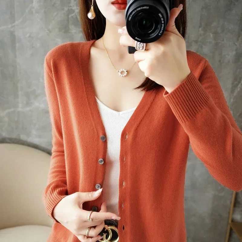 New VNeck Temperament Small Fragrant Wind Women Loose Sweater Solid Color Coat Offer CardiganT251101
