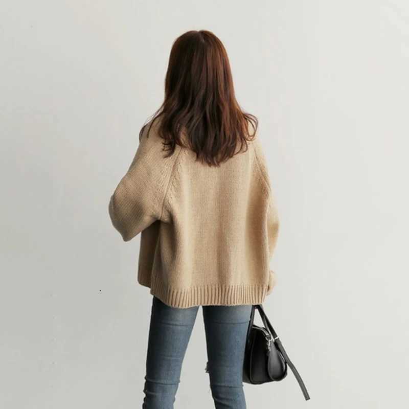 1pcs Women Vintage Loose Sweaters Jacket Female Long Sleeve Knitted Cardigans Ladies Korean Style Long Sleeve Tops Student CoatsT251101