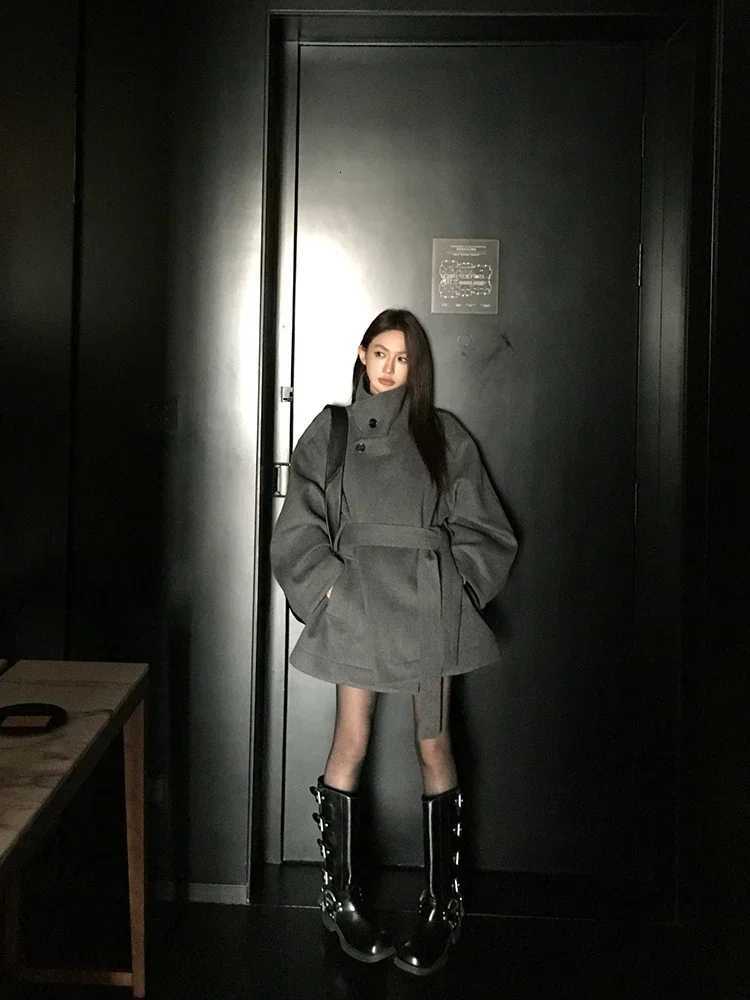 MiiiiX Casual Stand Collar Loose Woolen Coat Midlength Versatile Jacket Laceup Waist Outerwear 2024 Autumn Womens ClothesT251101