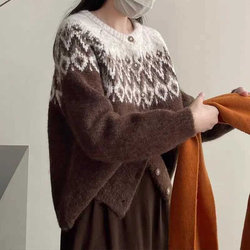 Autumn Womens New Warm Knitted Round Neck Elegant Loose Sweater Fashionable Elegant Casual Womens Longsleeved Cardigan TopT251101