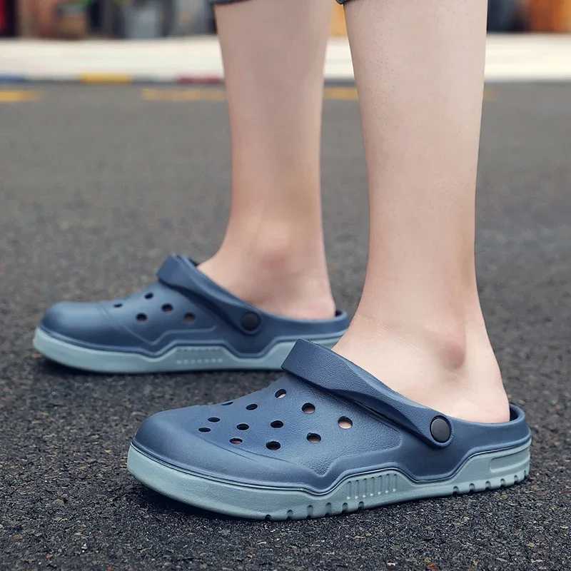 New mens sandals summer slippers Fi perforated shoes Crok rubber shoes breathable garden shoes classic beach flat shoesXJ250401