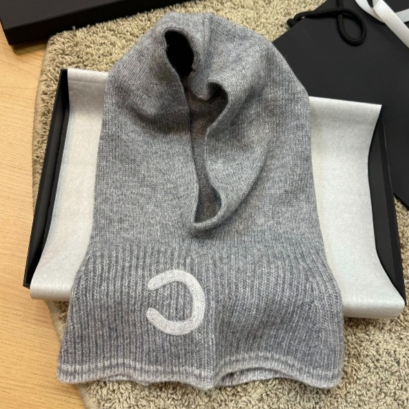 Beanie Hat Designer Knitted Hat for Women Winter 100% Cashmere Double-layered Woven Windproof Neck Protector Pullover Hat High Quality Christmas Gift