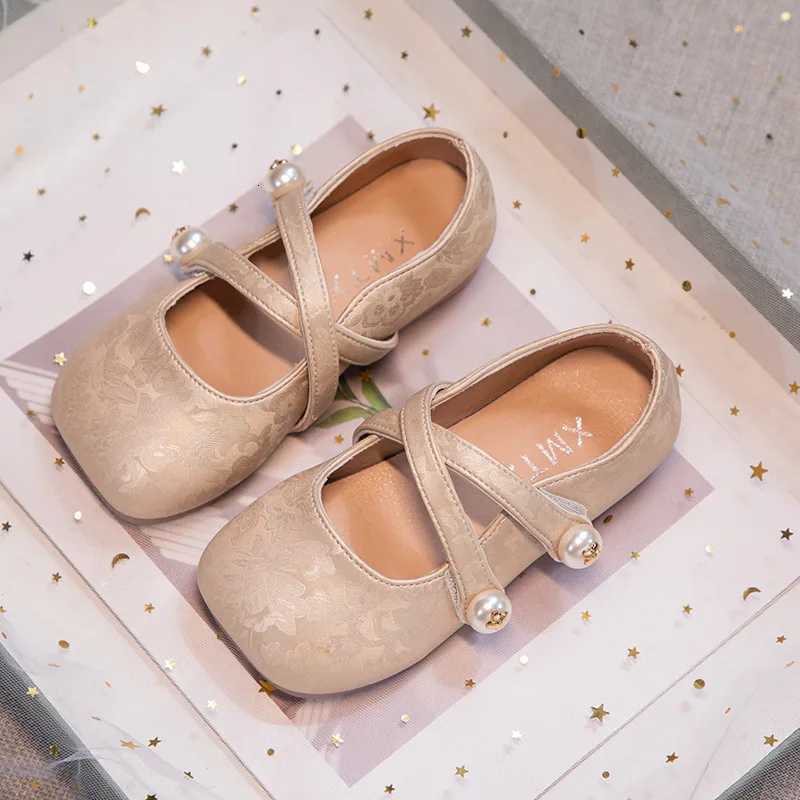 Fashion Girl Shoes 2025 Autumn New Kids Leather Shoe Simple Versatile Girls Dance Shoes Comfort and Anti Slip Child Casual ShoeT251101