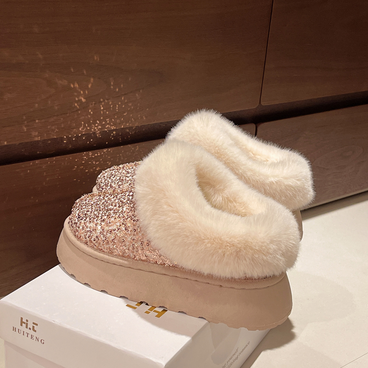 Luxury Boots Winter Warm 2025 Sparkly Platform Boots for Women Plus Size Plush Lined Snow Ankle Boots Chunky Sole Winter Shoes