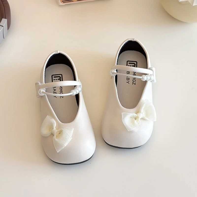 Fashion Girls Shoes Spring New Kids Leather Shoe Soft Soled Girls Casual Shoes Anti Slip Child Shoe Simple Girl Leather ShoesT251101