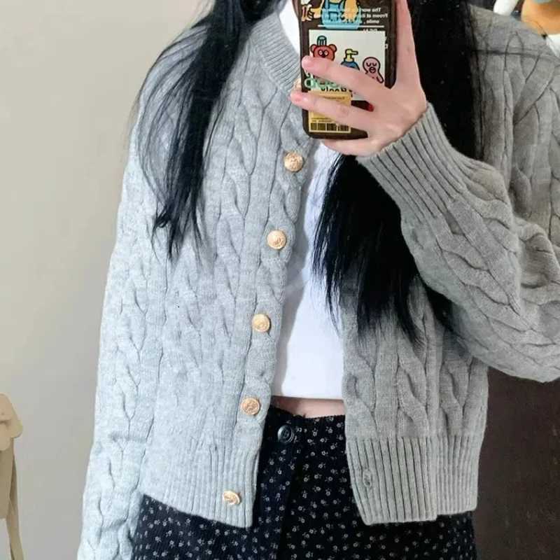 Autumn And Winter New Womens Clothing Knitted Cardigan Round Neck Sweater Fashionable Single Breasted Womens TopT251101