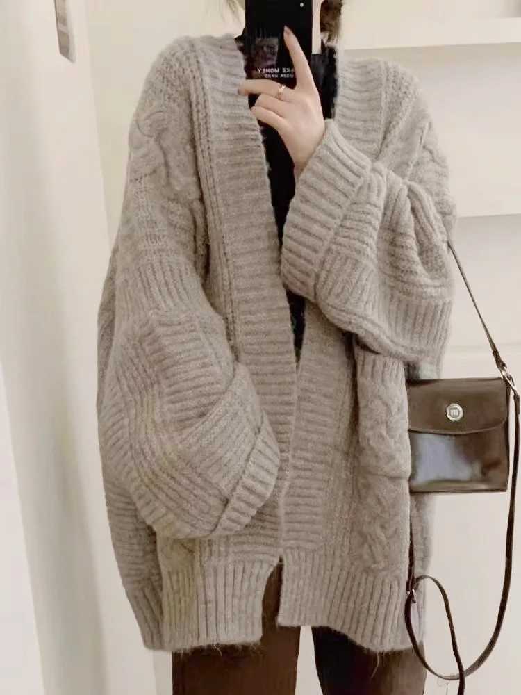 New Fashion Thicken Long Sleeve Cardigan Sweater Women Autumn Winter Casual Loose Long Womens Sweater Coat Elegant Knit OutwearT251101