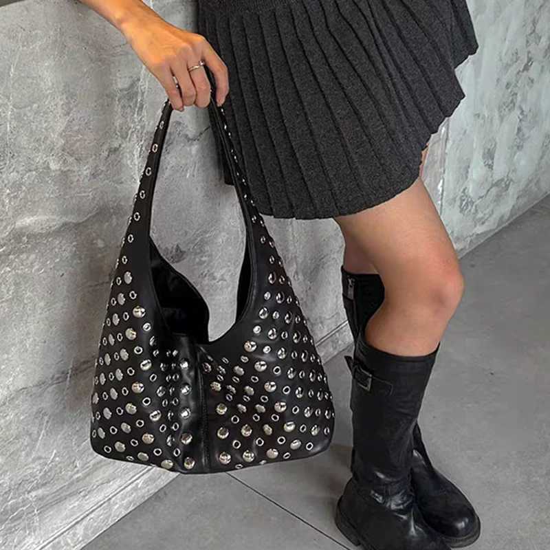 Fashion Punk Metal Rivet Bucket Bag Highend Pu Suede Underarm Shoulder Tote Bag Autumn Winter Trendy Motorcycle Bag Womens BagW251101