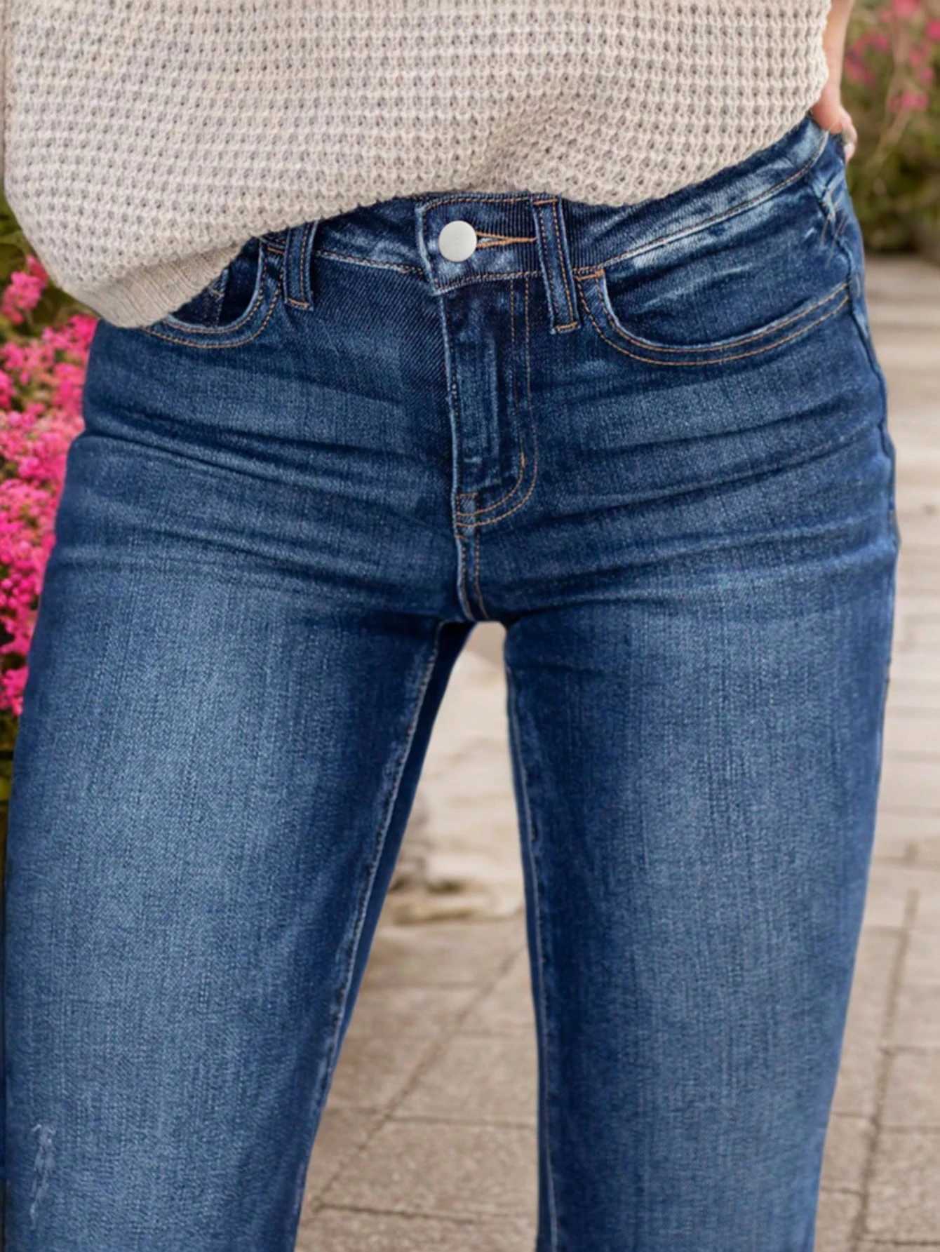 New Womens Fashion Ripped Jeans Elegant Casual Long Denim Pants for Stylish Comfort J251031