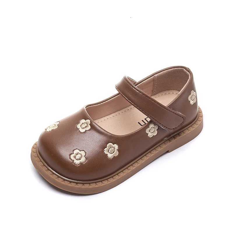 Fashion Girl Shoes New Spring Versatile Leather Shoes Anti Slip Soft Sole Comfortable Kid Shoe Temperament Flat Trendy SandalsT251101