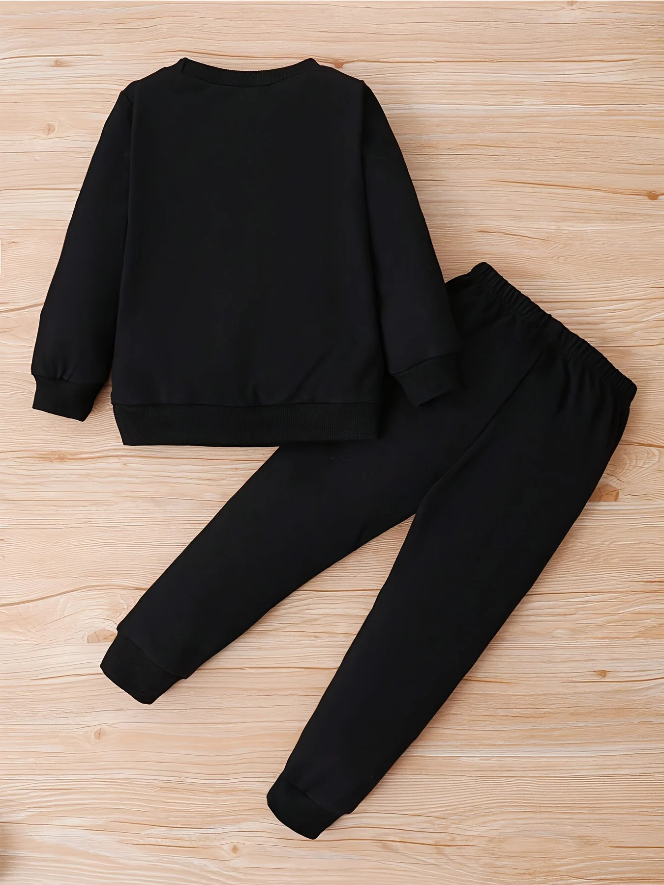 Autumn baby girl clothing set childrens fashionable heartshaped printed sportswear zipper top and pants 2piece of track field clothes 250325z