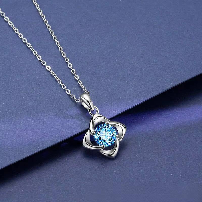 Eternal Classic S925 Sterling Silver Light Luxury Four Leaf Clover Moissan Diamond Necklace Women Factory Wholesale