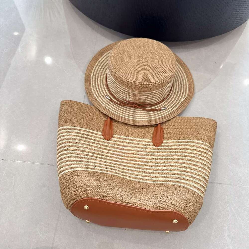 Large capacity grass woven bag, grass hat two-piece set, outdoor travel tote bag, trendy sun shading big hat brim, versatile and trendy