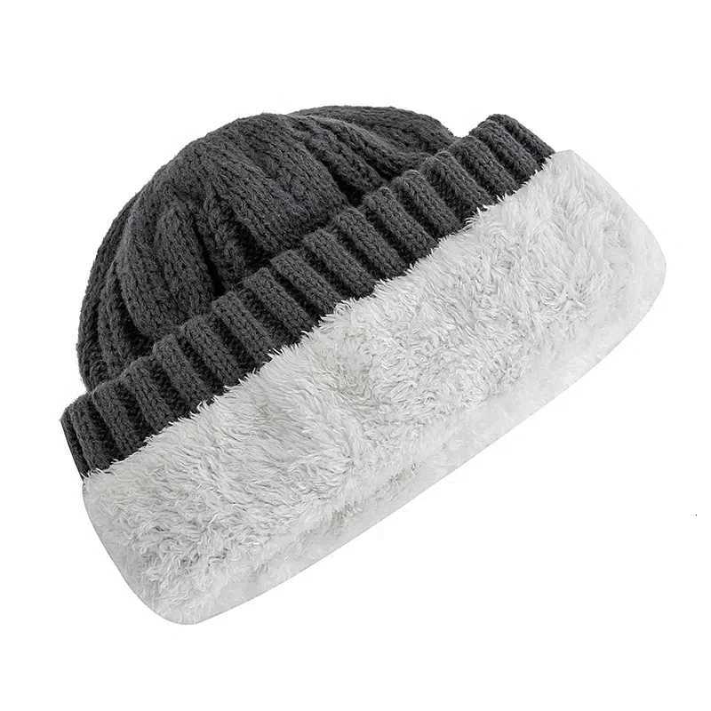 New Unisex Warm Winter Hats Fashion Streetwear Beanie For Women Couple Outdoor Winter Knitted HatXJ251101