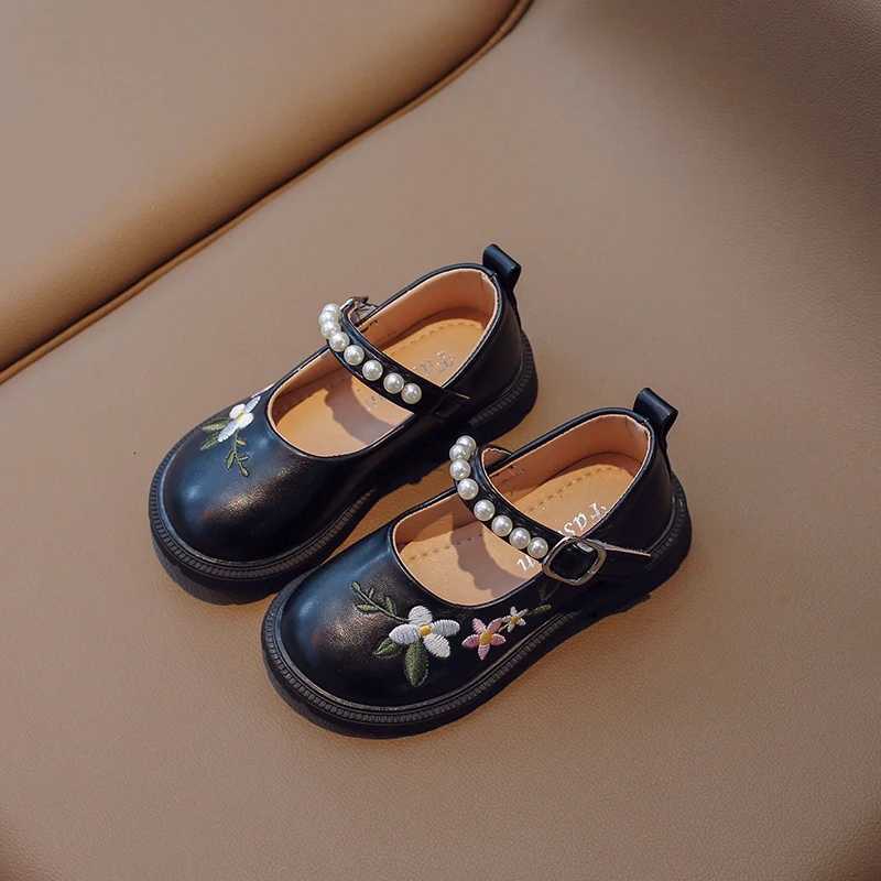 Girls Embroidery Floral Princess Shoes New Spring Mary Jane Soft Bottom Childrens Leather Shoes Little Girl Shallow Mouth ShoesT251101