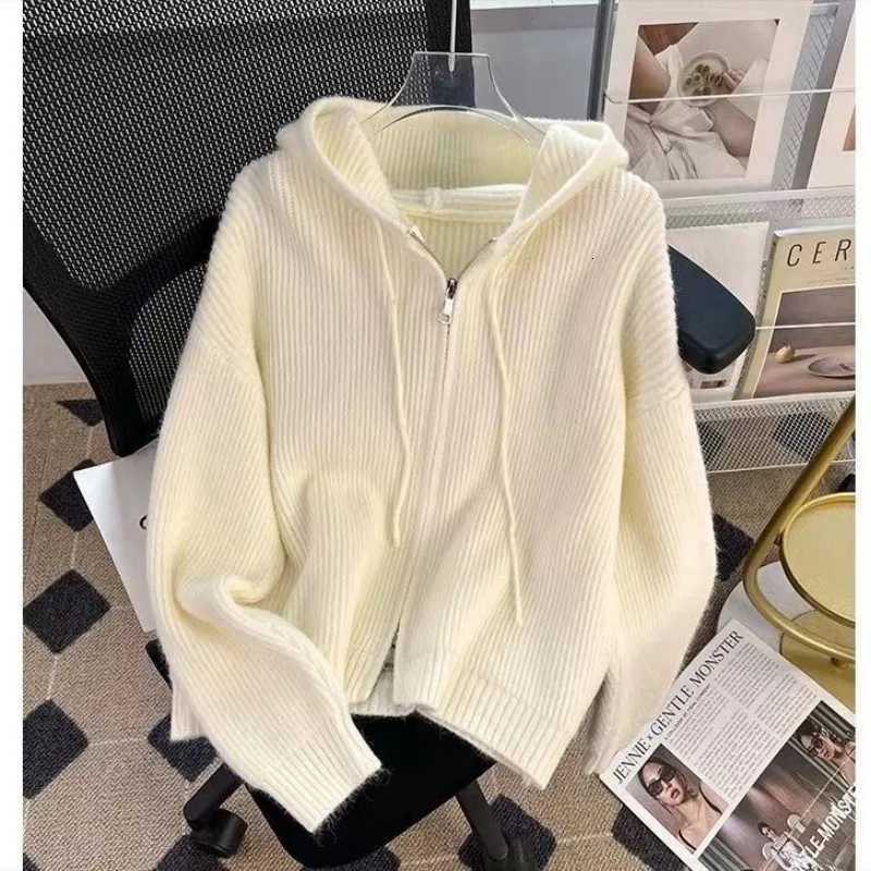 Loose and lazy zipper age reducing outer sweater womens cardigan early spring new Korean version hooded knitted sweater jacketT251101