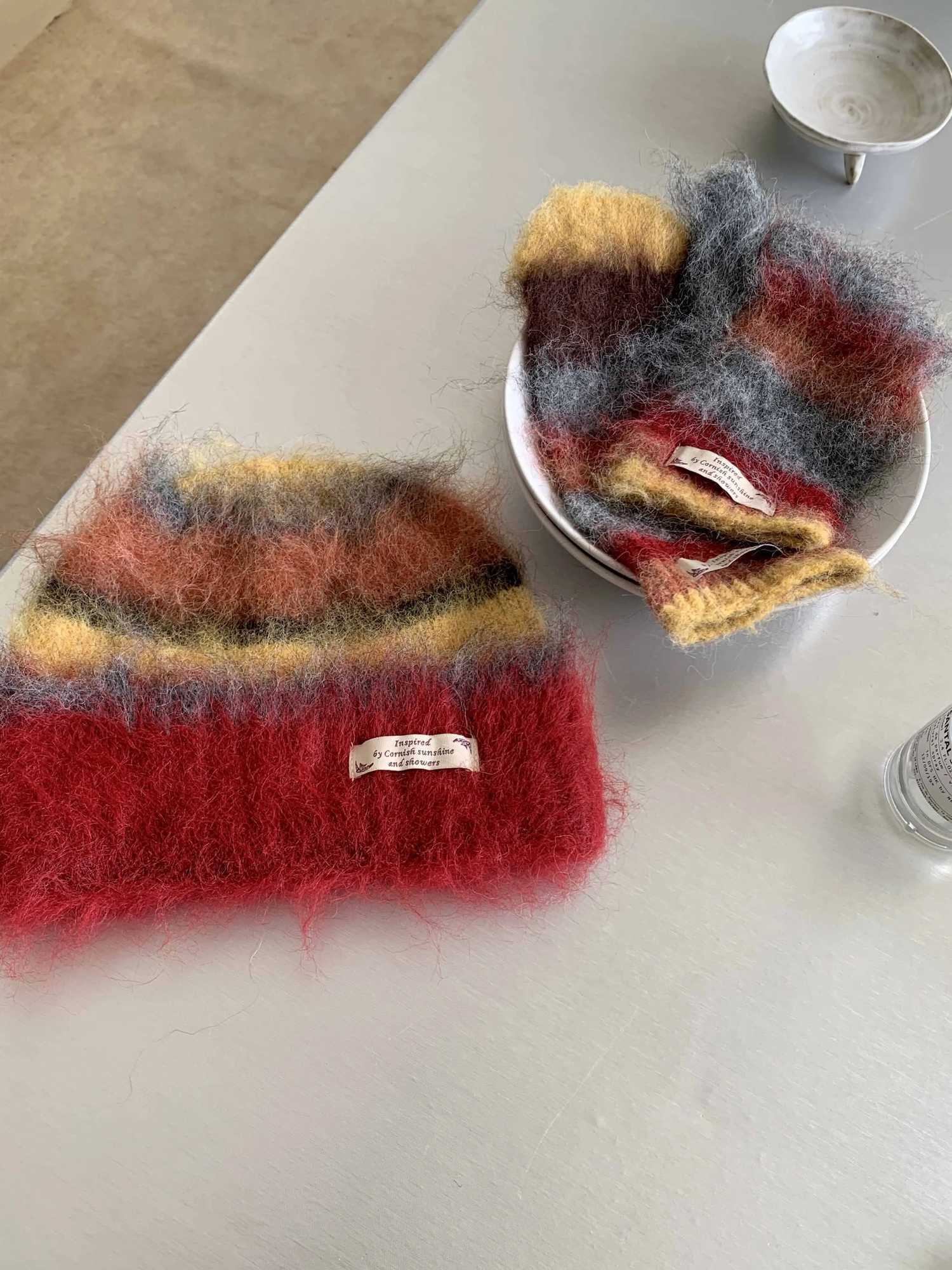 2025 Y2K Colorful hats and gloves Casual Beanies for Women Fashion Knitted Winter Hat Hiphop Skullies Hat Bonnet Unisex CapXJ251101