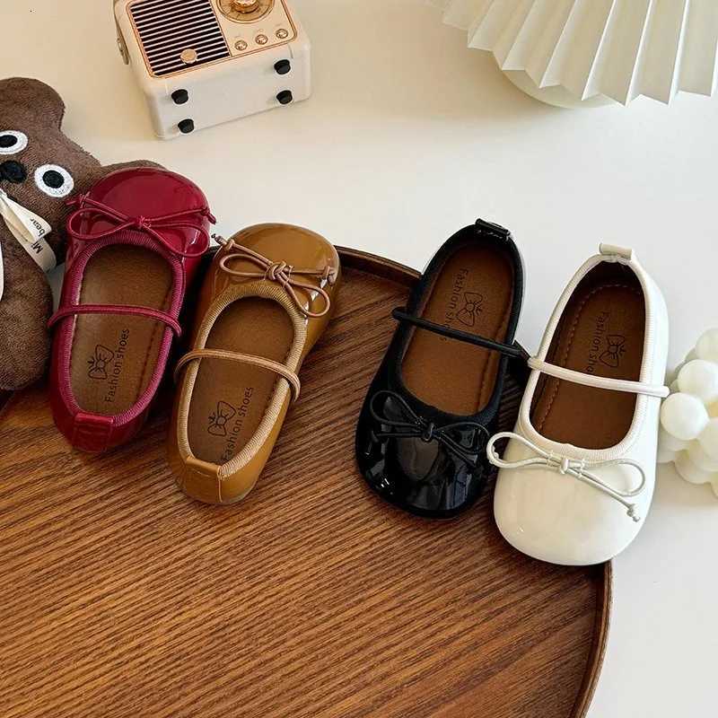 Girl Princess Shoe 2025 Autumn New Shallow Mouth Kids Leather Shoes Fashionable Versatile Soft Sole Girls Casual Shoes ZapatosT251101