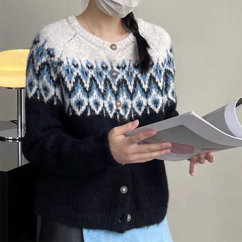 Winter Warm Oneck Sweater Autumn Women Long Sleeve Knit Cardigan Elegant Loose Knitted Top Fashion Korean Casual KnitwearT251101