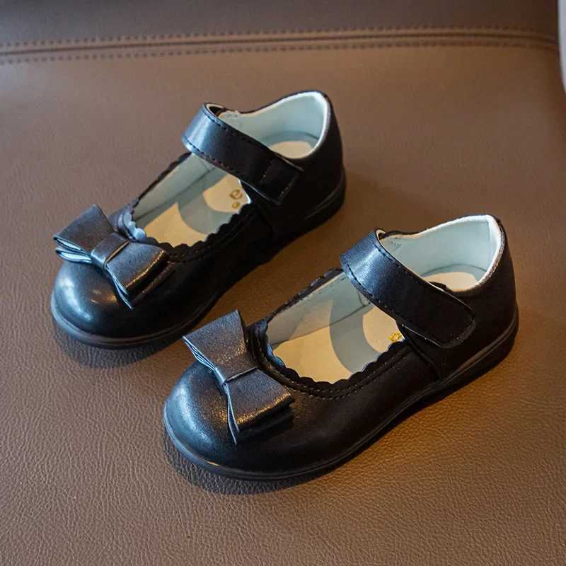 Girl Leather Shoe New Best Soft Sole Girls Shoe Classic Girls Party Shoes Flower Kid School Shoes Performance Shoes Kids SneakerT251101