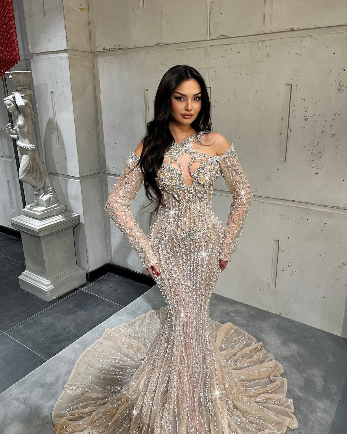 Luxury Wedding Dresses Pearls Beading Bridal Gowns Crystal See Through Mermaid Long Sleeves Customized Princess Sweep Train Bride Dress Vestidos De No