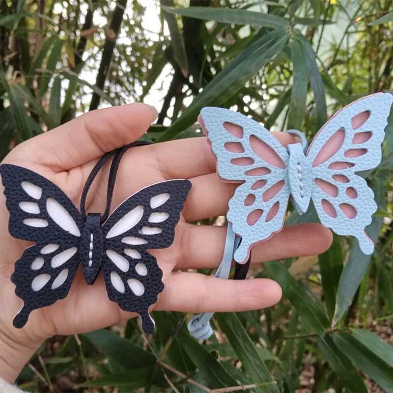 Cute Colorful Hollow Out Butterfly Keychains PU Keyrings Gift for Women Men Handbag Pendants Key Chains DIY AccessoriesC250401