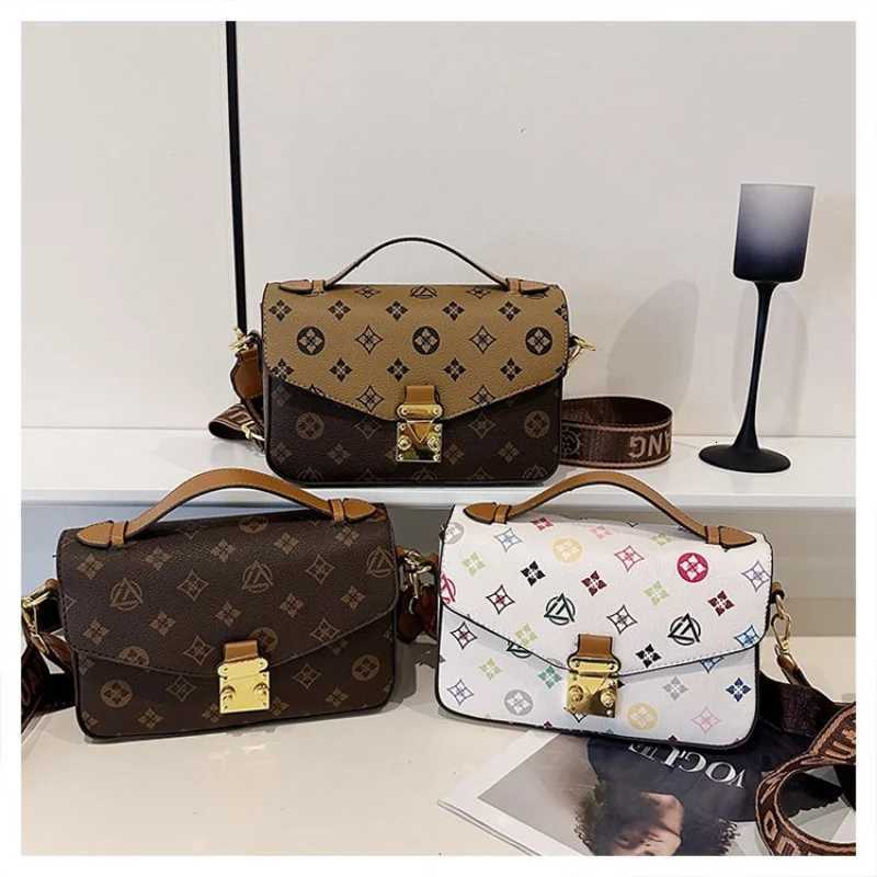 Designer Popar Classic Wens Messenger Bag In Leather Luxury Brand Handbags Elegant Design By Famous Designer1 Y251120