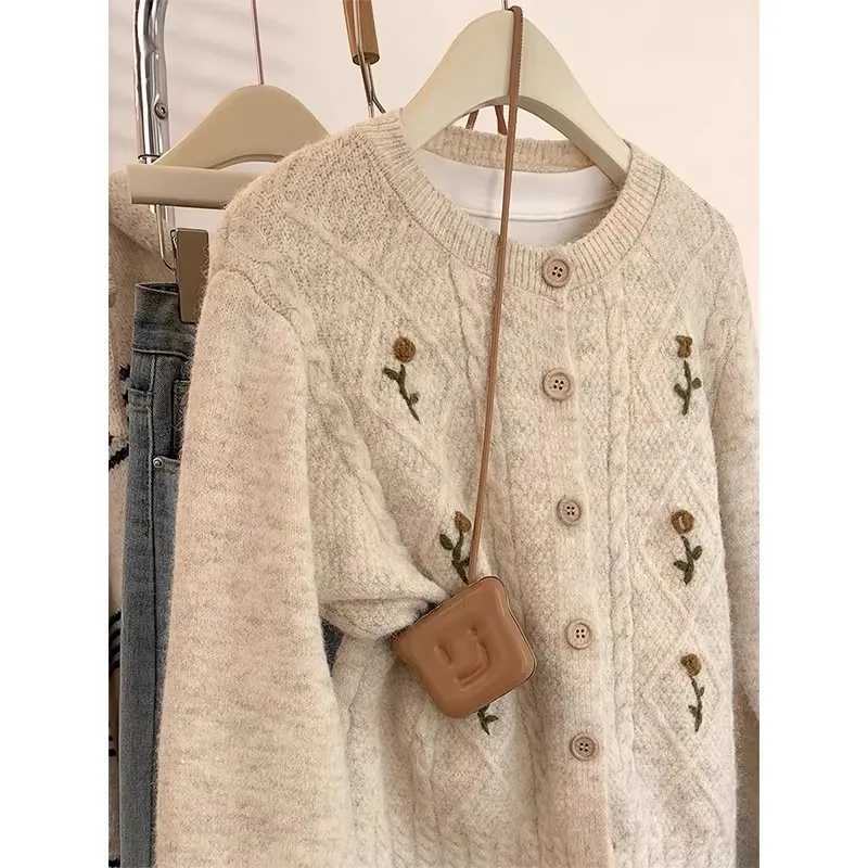 Women Cardigan Sweater Chic Vintage Flower Embroidery Knitted Sweater Autumn Winter Singlebreasted Top Sweet Preppy StyleT251101