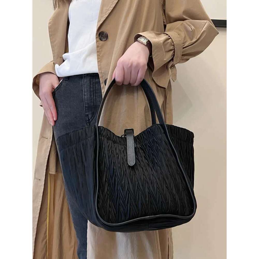 Women's Bags Office Ladies Nylon Bucket High Capacity Handbag Casual Fashion Tots Pleated Design Single Shoulder Bags Women Shopping Bag