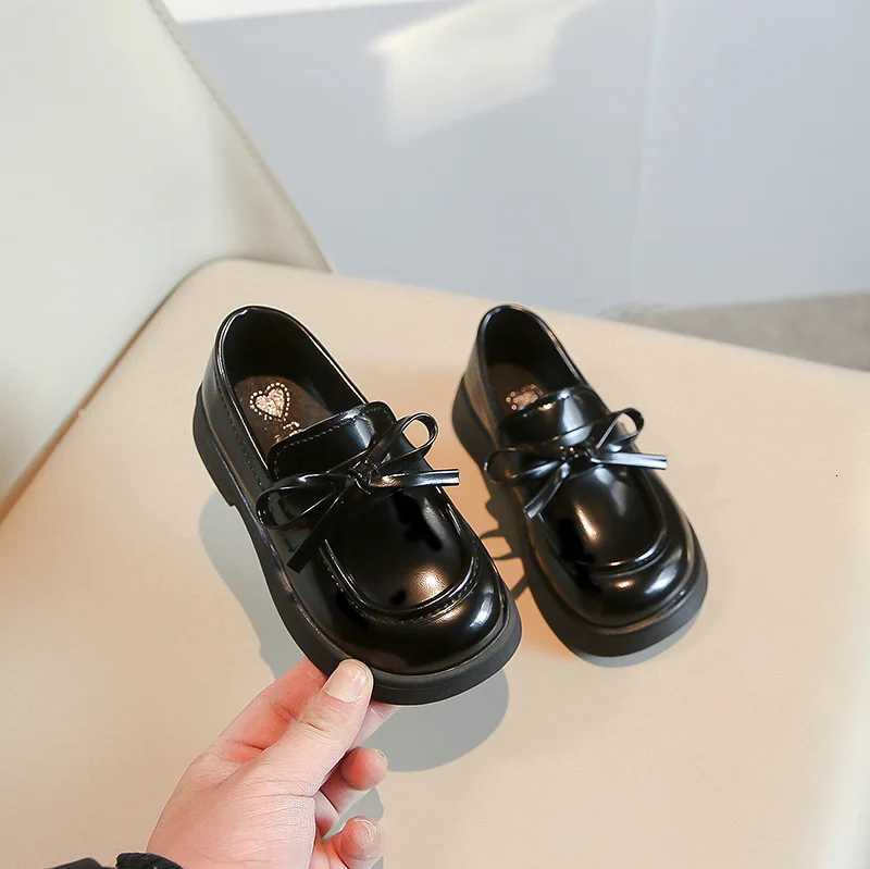 New Fashion Childrens Leather Shoes Spring Autumn Versatile Black School Girl Shoes Party Wedding Causal Kids Princess LoafersT251101