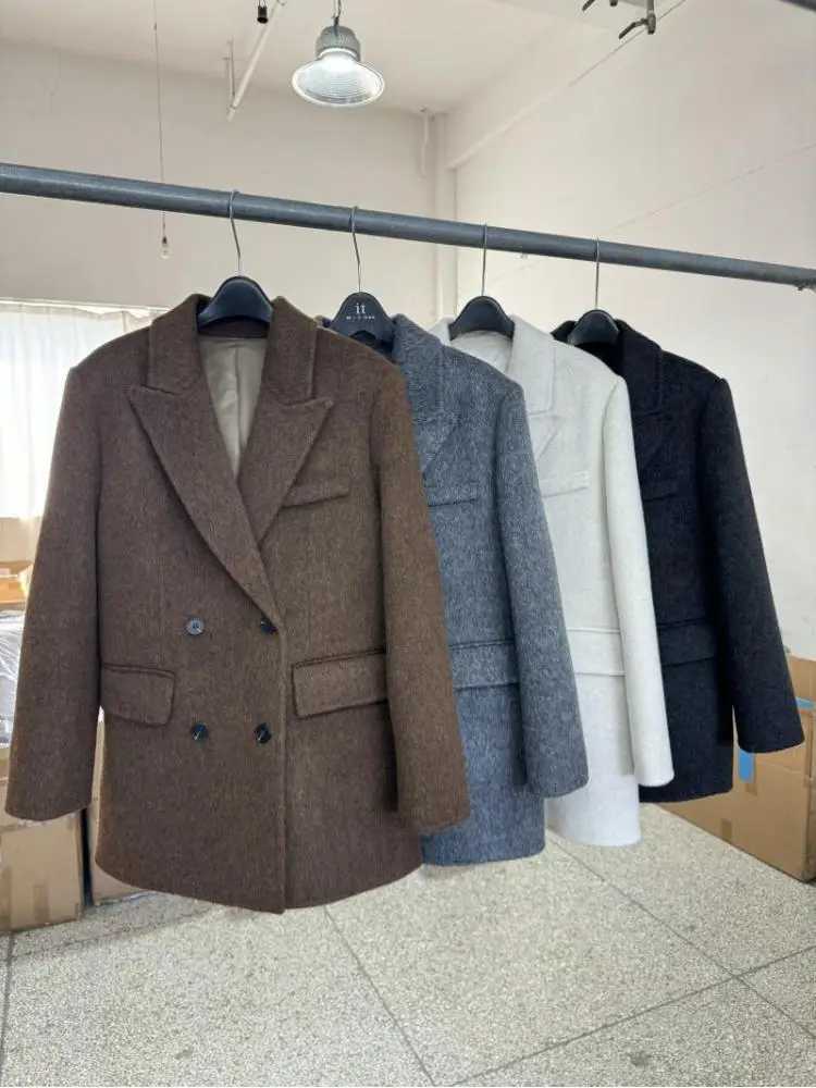 Office Lady Short Woolen Suit Jackets 2025 Autumn And Winter Loose Fashion AllMatch DoubleBreasted Womens Wool CoatsT251101
