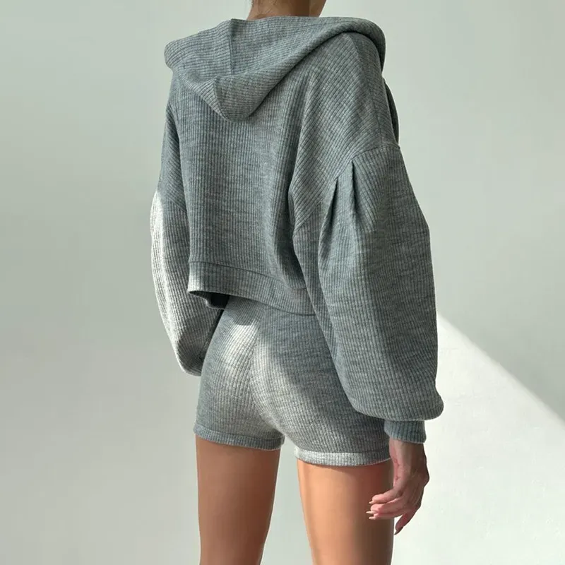 121 Yoga Top Sweatshorts Hoodie Three Pcs Set Women Sport Suit Knitted Zipper Hooded Cardigan Sweatshirt V-Neck Triangular Cup Chest High