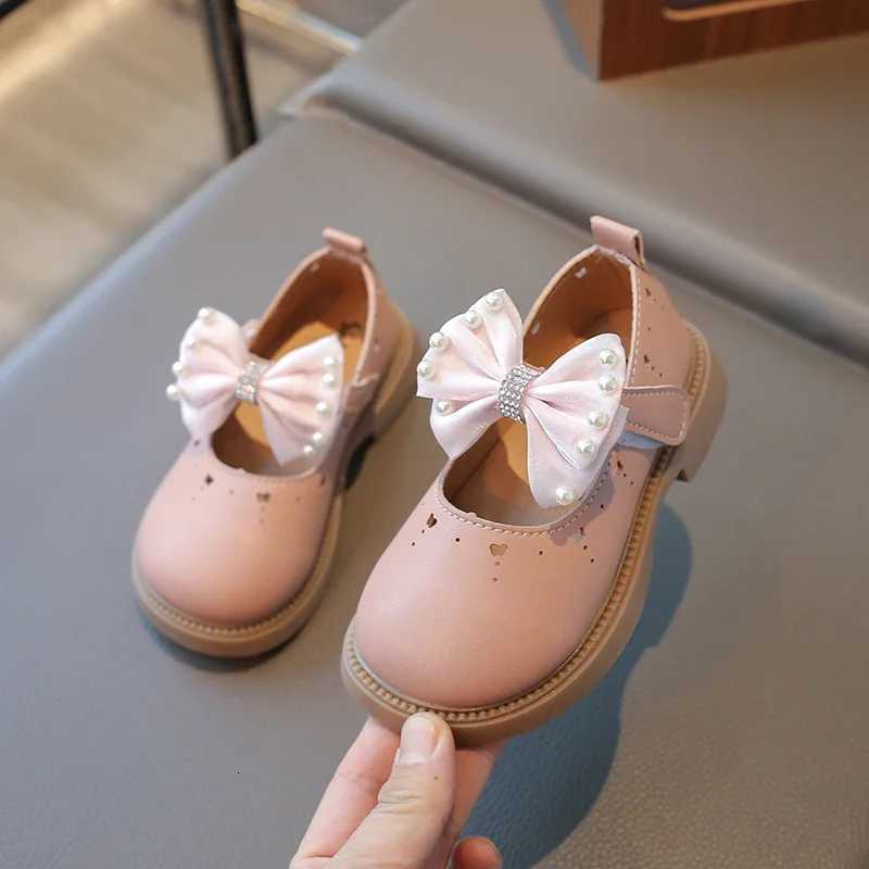Little Girls Party Dress Shoes for Wedding Princess Sweet Kids Mary Janes Flats Cutouts with Bowknot Rhinestone Leather ShoesT251101