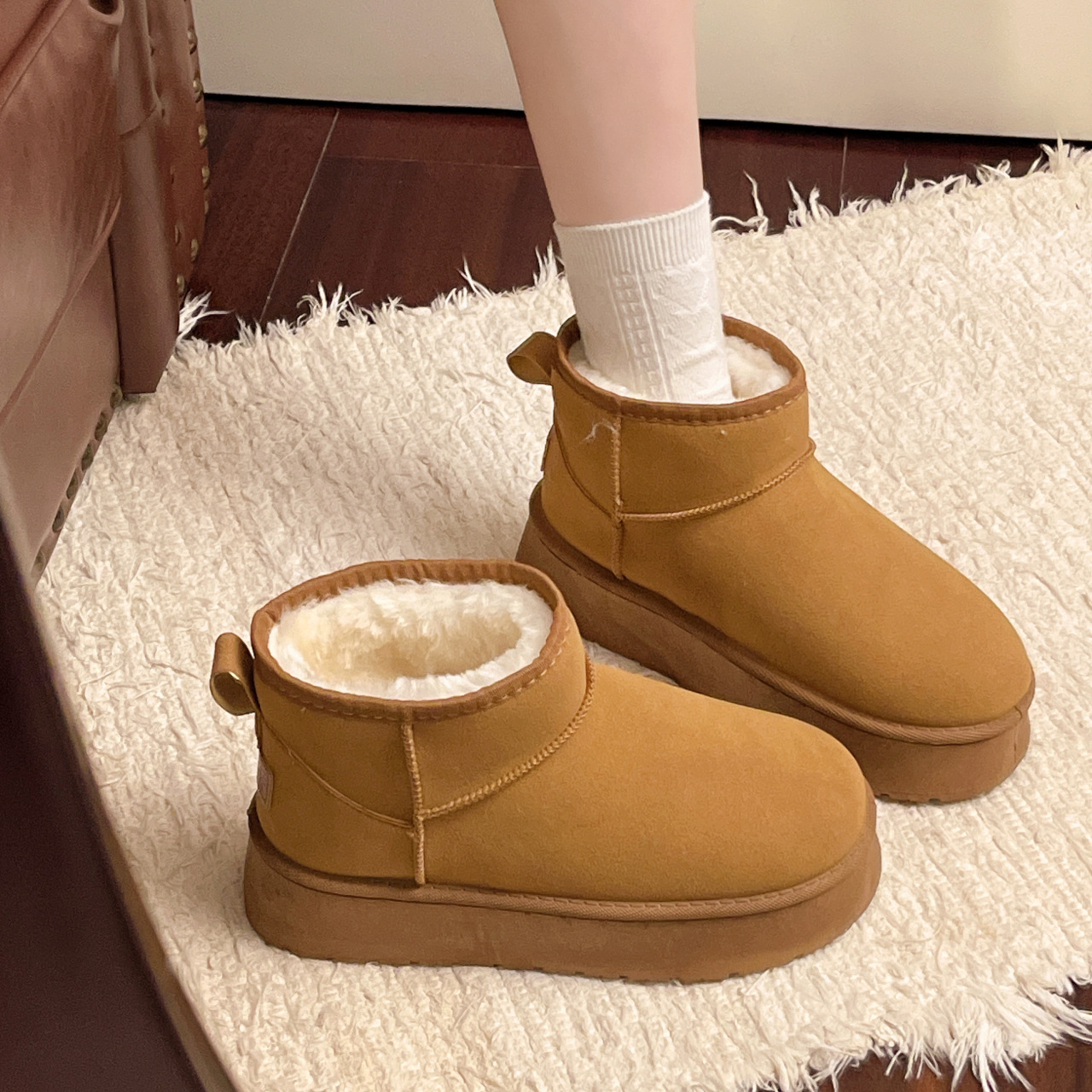 Premium Luxury Boots 2025 Winter Women's Thermal Snow Boots Versatile Platform Sole Plush Lined Ankle Boots Cold-Proof