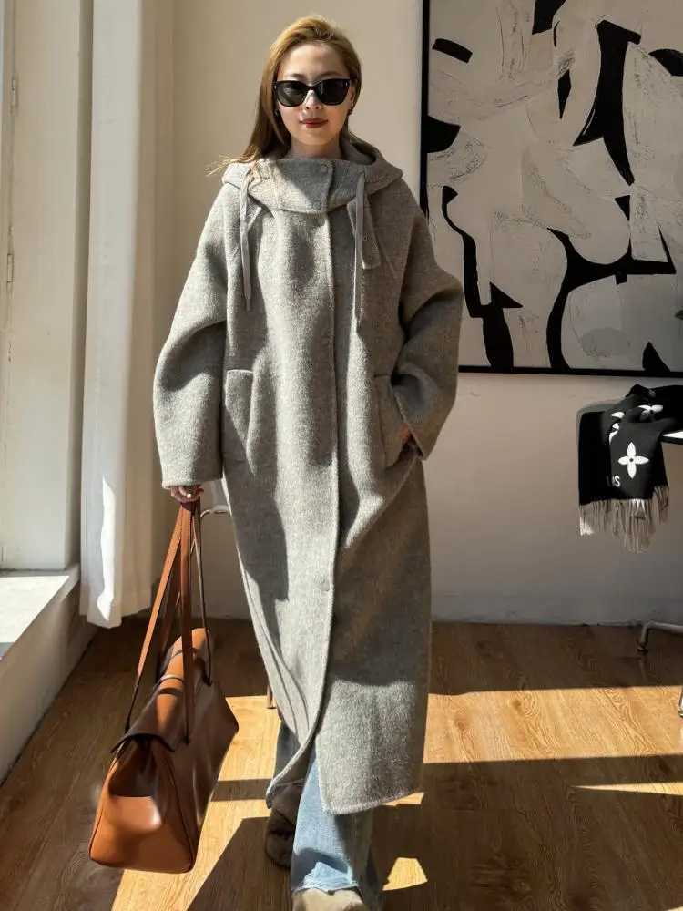 2025 Autumn And Winter HighEnd Warm Thick Hooded Lady Alpaca Woolen Blended Jackets Womens Long Loose Wool CoatsT251101
