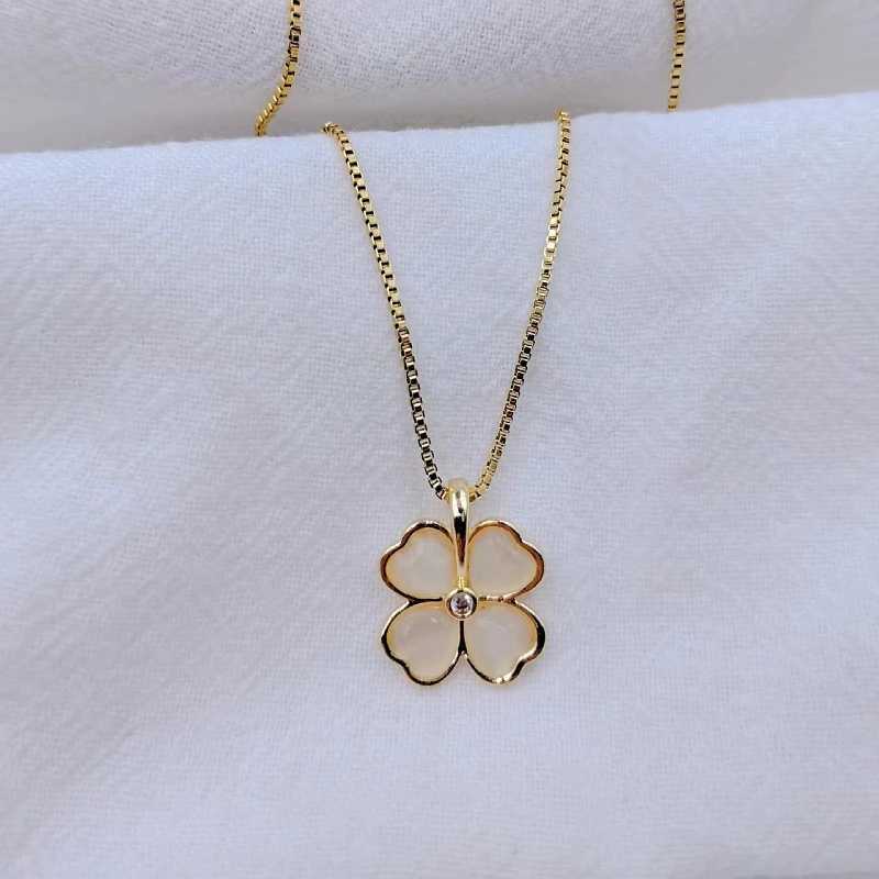 Fashion Cute and Beautiful Flower Heart-shaped Necklace Cats Eye Exquisite Stainless Steel Collarbone Chain Temperament PendantC250407