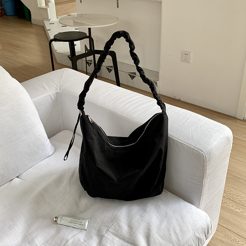 Design Tote Bag Female Casual Large Capacity Dumpling Bag Commuting Dual-use Student Crossbody Shoulder Bag