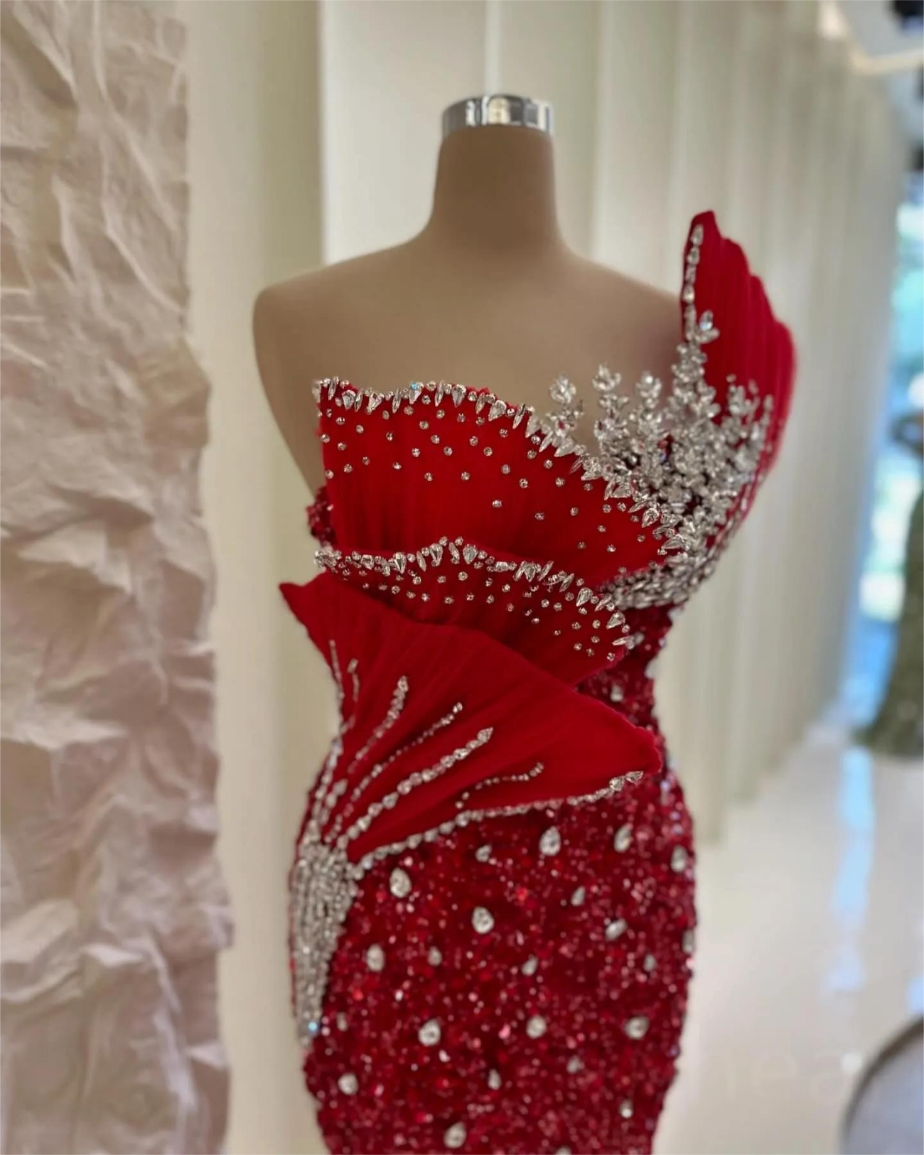 Red Mermaid Prom Dresses For Special Occasions Sequined Rhinestones Stylish Evening Formal Party Reception Birthday Engagement Gowns Dress