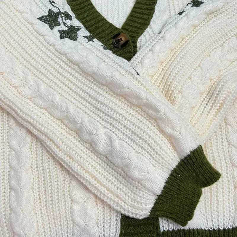 Cardigan Taylor Version Green Vine Embroidered Button Down Cable Knit Sweater Women Fall Winter Vintage OutfitT251101