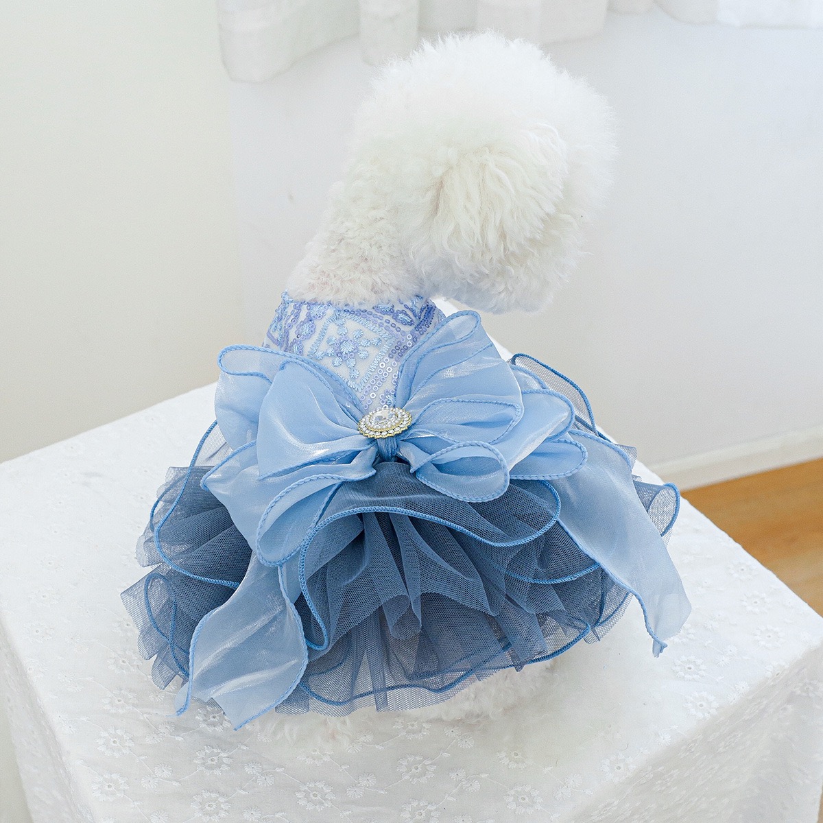 Fancy Dog Dresses with Leash Ring, Embroidered Dog Wedding Dress, Bow Puppy Clothes for Small pet Girl Multi-Layer Lace Tutu Cat Outfit