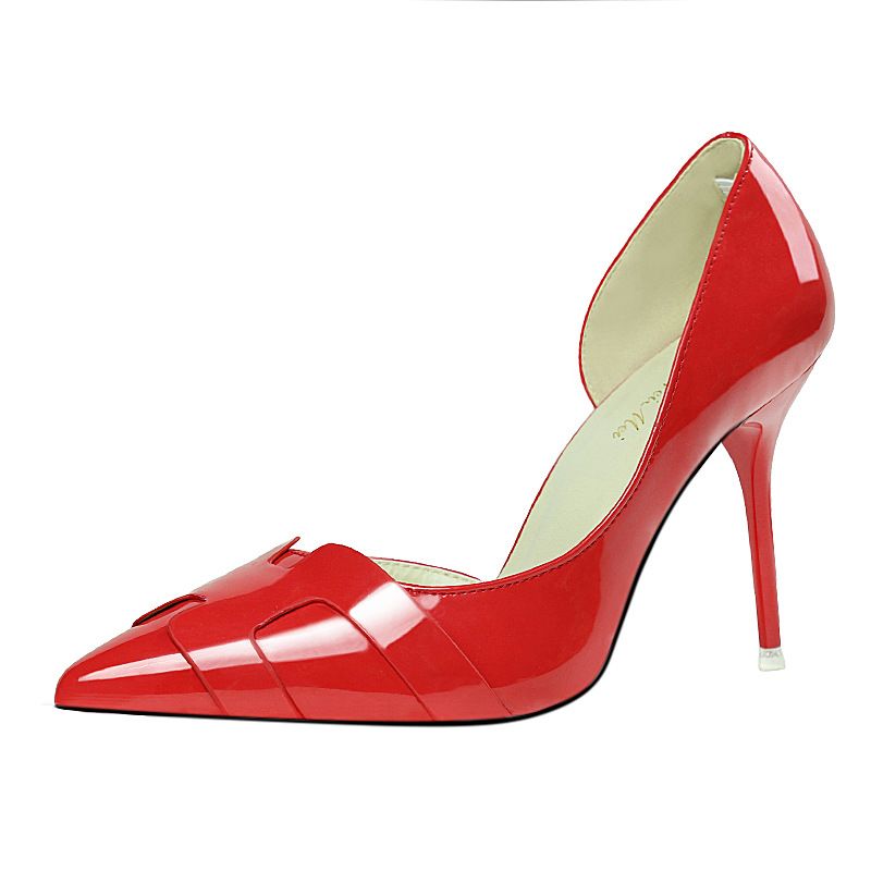 2025 Korean version of slimming high heels shoes with thin heels high heels side hollowed out pointed toe solid color patent leather H shallow mouth s