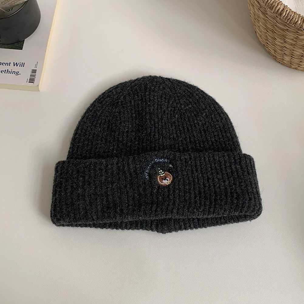 2025 New Autumn Winter Bear Embroidery Windproof Pullover Beanie Hat Hip Hop Warm Soft Ear Protection Knitted Hats for WomenXJ251101