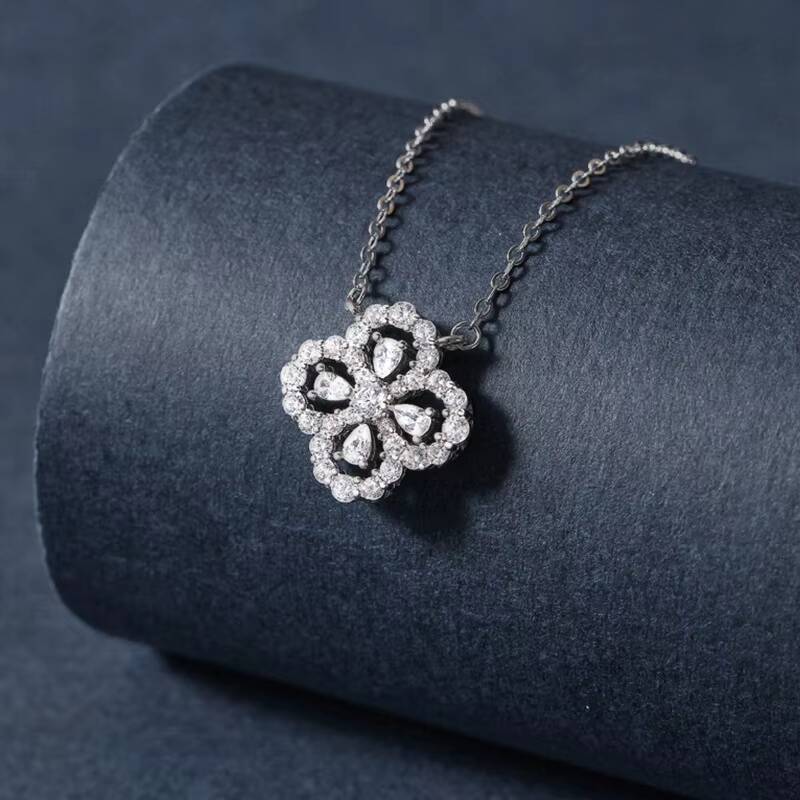 Moissanite S925 Sterling Silver HighEnd Versatile FourLeaf Clover Pendant Necklace Forest Style NonFading Jewelry Wholesale