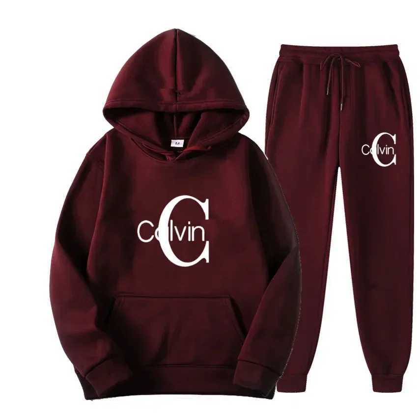 The new mens sportswear brand set of casual sportswear mens autumn and winter set hoodie long pants for warmthT251101