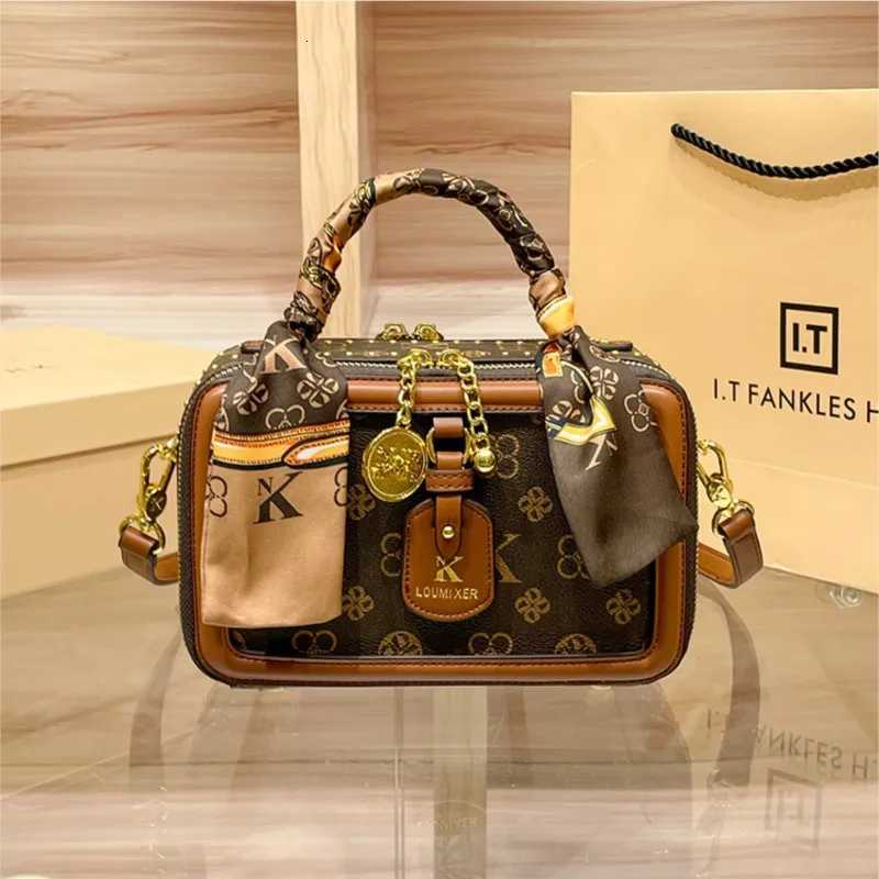 Brand Womens Bag 2025 New Style Light Luxury Western Style High Quality Handbag Designer Casual Versatile Crossbody Bag Luxury-Style BagsW251101