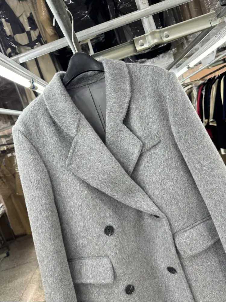 Shoulder Pad Office Lady Woolen Jackets 2024 Autumn And Winter DoubleBreasted Elegant Loose Long Womens 100 Wool CoatsT251101