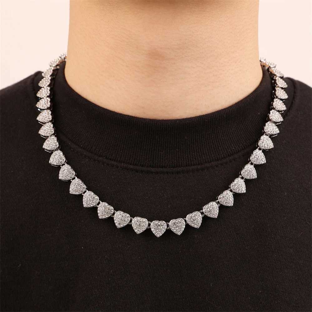 D Z fashion sparkling heart-shaped bracelet necklace suitable for men women buttocks fashion ice out micro zircon inlay 10MM gold alloy charm jewelry 