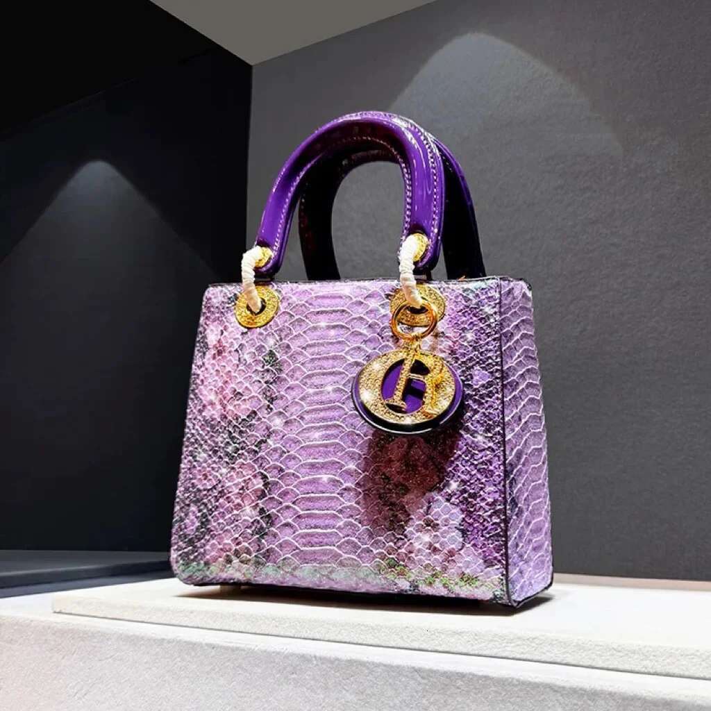 Niche Snake Skin Handbag Women's 2025 New Crossbody Shoulder Hard Leather Small Bag From China Mainland